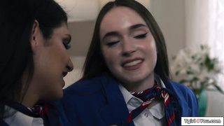 TS Zariah Aura fucks a flight attendant