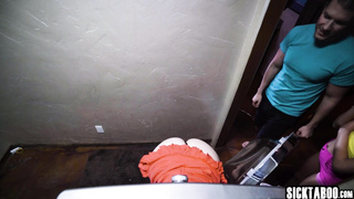 Big ass stepmom stuck under the washer