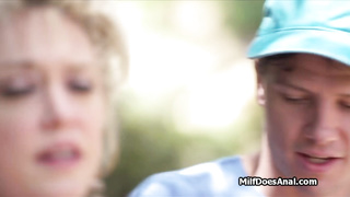 Neighbor milf rewards help with deep anal