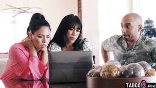 Fiance fucked Asian MILF wedding planner