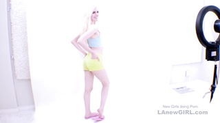 Hot girl has strong orgasm getting fuckd