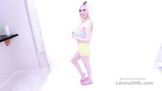 Hot girl has strong orgasm getting fuckd