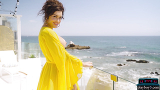 Super curvy latina MILF babe CJ Sparxx