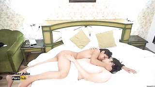 Newl merrid Couple Honeymoon Sex