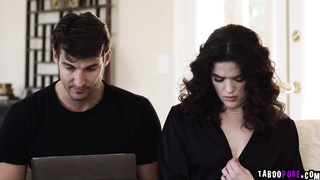 Jay troubleshoot Victoria's laptop and pussy