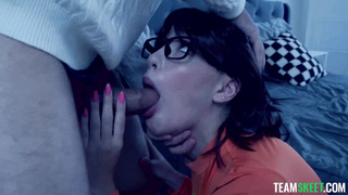 Busty girl want to fuck with me at abandoned house