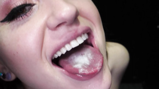 Damn Lizzie! 12 cumshot is fckn incredible!