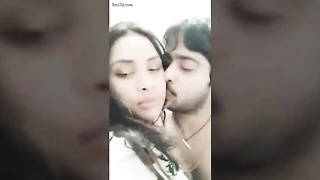 Dost ki Behan ko kiss kiya for more video join our telegram channel @rehana980