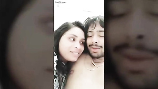 Dost ki Behan ko kiss kiya for more video join our telegram channel @rehana980