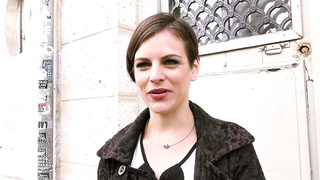 Divorced she wants to experience a double penetration