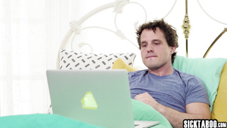 Big ass girlfriend enjoyed anal sex