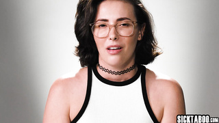 Horny MILF Casey Calvert masturbate