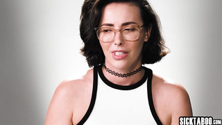 Horny MILF Casey Calvert masturbate