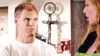 Lauren seductively glides into her abode