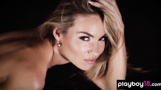 Blondie introducing her body after hours