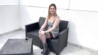 Perfect Threesome With Hot Girls Blonde and Brunette