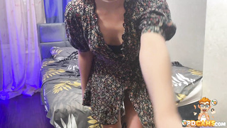 Sexy brunette babe on cam show