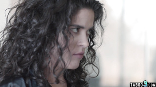 Hot homeless thot has to fuck a big dick