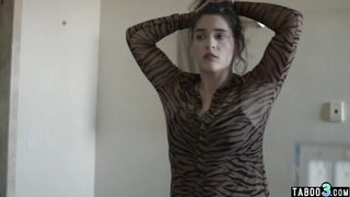 Hot homeless thot has to fuck a big dick