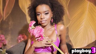 Ebony big ass teen posing in lingerie