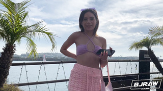 BJRAW Aria Valencia lips aren't sealed