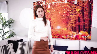 Ellie Murphy ends up giving her stepbrother a blowjob 2