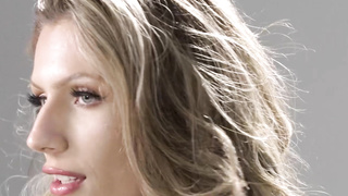 Horny Jade Venus enjoys hot masturbation