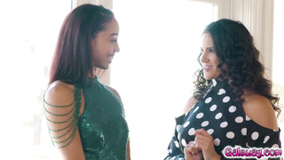 Alexis Tae lesbian sex with Penny Barber