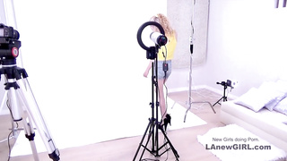 Wavy girl gets super tensed while having orgasm