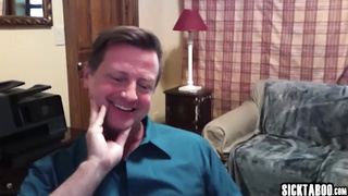 MILF is only interested in solo fucking