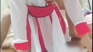 高颜值火爆网红女神鹿少女扮演紫霞仙子从天而降被猛男发现被迫啪啪,说：我和至尊宝干过,使劲操我,受不了了!
