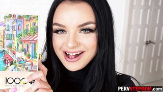 Horny MILF stepmom enjoyed fingering