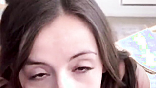 Teen Beauty Wants Cumshot