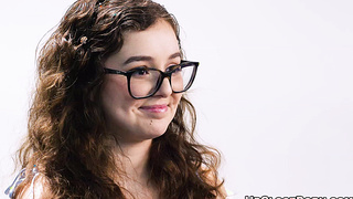 Gotta LOVE Leana Lovings and her cute face