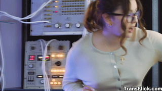 Eva Maxim eating out Leanna Lovings pussy