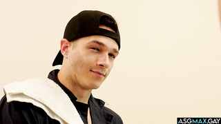 There are hunks. Then there are SUPER HUNKS!