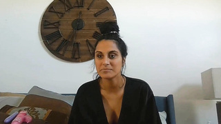 Flexible MILF Adeline Hope drilling pussy with a toy