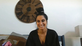 Flexible MILF Adeline Hope drilling pussy with a toy