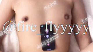 4212 섹트 fire_flyyyyy 섹스하면서 통화중이라곤 상상도 못하는 텔레 UB892