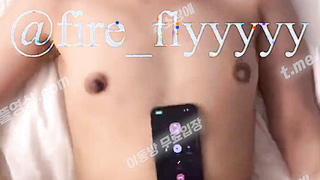 4212 섹트 fire_flyyyyy 섹스하면서 통화중이라곤 상상도 못하는 텔레 UB892