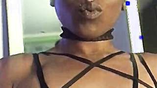 Black OF Model Jiggles Tushy