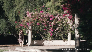 Nature photographer hard fucks brunette teen