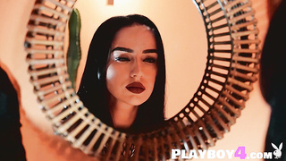 Big ass and busty teen posed in lingerie