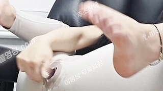 4241 아람 비공개 usb 자료 레깅스에 구멍뚫고 딜도 자위 텔레 UB892