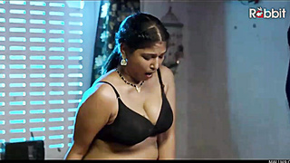 Big Boobs Bhabhi Night Sex with Devar