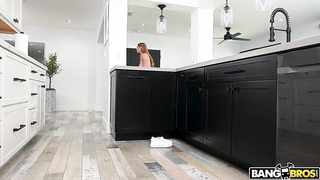 Cum multiple times to my girlfriends busty roommate