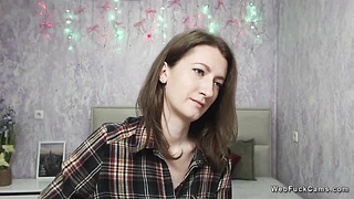 Amateur brunette babe private webcam show