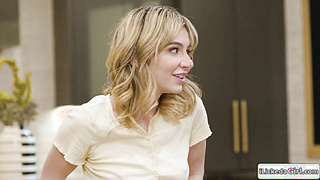 Teen babe tribbing with stepmom and bff