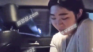 4333 트위터 R 보지도 이쁘고 똥꼬도 이쁘고 젖이 흘러 넘치네 딜도 자위 텔레 UB892 2