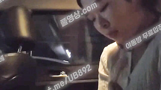 4333 트위터 R 보지도 이쁘고 똥꼬도 이쁘고 젖이 흘러 넘치네 딜도 자위 텔레 UB892 2